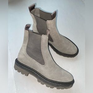 Dolce Vita Gray Moana h2o Boots Size 8